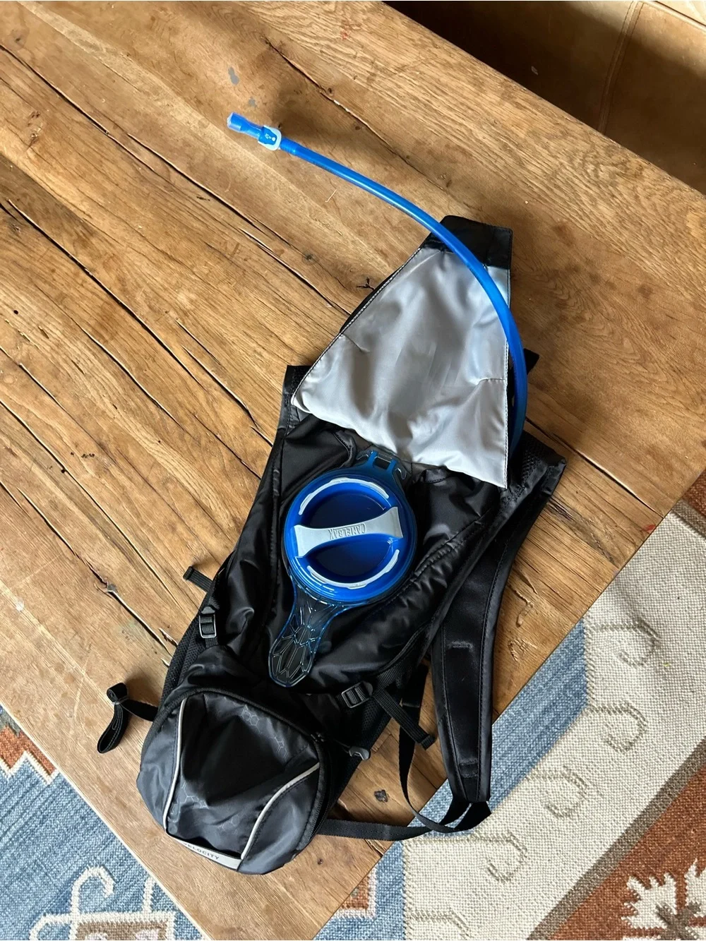 CamelBak Black Hydration One-Piece Backpack never used nwot